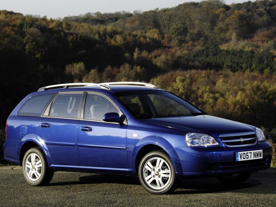  Chevrolet Lacetti Wagon SX 2004 года  (UK) (фото 6 из 10)